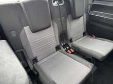 Volkswagen Touran TDI R-Line - U10881