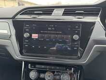 Volkswagen Touran TDI R-Line - U10881