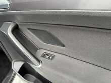 Volkswagen Touran TDI R-Line - U10881