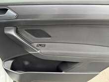 Volkswagen Touran TDI R-Line - U10881