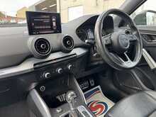 Audi Q2 TDI S line - U10884