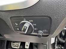 Audi Q2 TDI S line - U10884