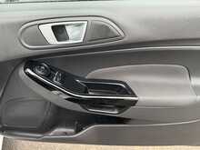 Ford Fiesta Zetec - U10886