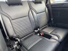 Land Rover Discovery SD V6 HSE Luxury - U10898