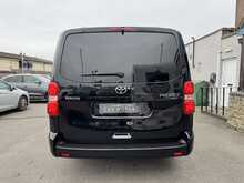Toyota PROACE Verso D Shuttle - U10902