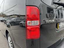 Toyota PROACE Verso D Shuttle - U10902
