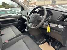 Toyota PROACE Verso D Shuttle - U10902