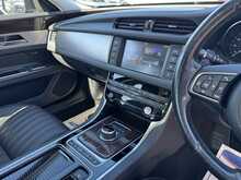 Jaguar XF d Portfolio - U10908