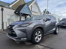 Lexus NX 300h Premier - U10914