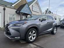 Lexus NX 300h Premier - U10914
