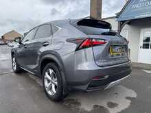 Lexus NX 300h Premier - U10914
