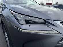 Lexus NX 300h Premier - U10914