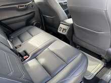 Lexus NX 300h Premier - U10914