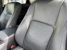 Lexus NX 300h Premier - U10914