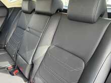 Lexus NX 300h Premier - U10914