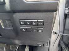 Lexus NX 300h Premier - U10914