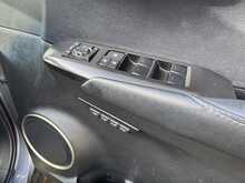 Lexus NX 300h Premier - U10914