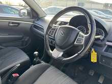 Suzuki Swift SZ-L - U10929