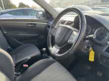Suzuki Swift SZ-L - U10929