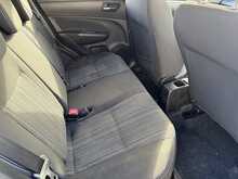 Suzuki Swift SZ-L - U10929