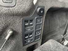 Land Rover Discovery SD V6 HSE - U10932