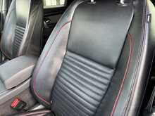Land Rover Discovery Sport D180 MHEV R-Dynamic SE - U10933