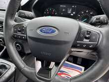 Ford Focus T EcoBoost Titanium X - U10936