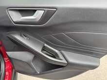 Ford Focus T EcoBoost Titanium X - U10936