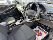 Hyundai i30 T-GDi MHEV SE Connect - U10946