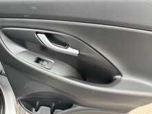 Hyundai i30 T-GDi MHEV SE Connect - U10946