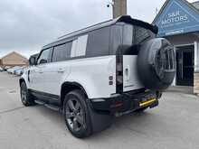 Land Rover Defender 110 D350 MHEV X-Dynamic SE - U10954