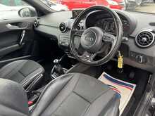 Audi A1 TDI S line - U10960
