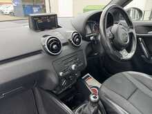 Audi A1 TDI S line - U10960