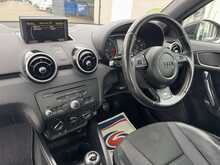 Audi A1 TDI S line - U10960