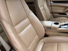 Porsche Panamera D V6 - U10963
