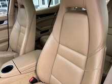 Porsche Panamera D V6 - U10963