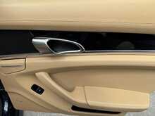 Porsche Panamera D V6 - U10963