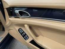 Porsche Panamera D V6 - U10963