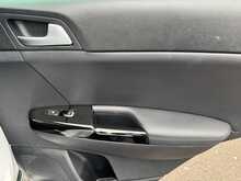 Kia Sportage T-GDi 4 - U10964