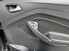Ford Kuga TDCi ST-Line - U10968