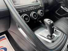 Jaguar E-PACE P250 R-Dynamic SE - U10982