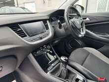 Vauxhall Grandland X Turbo SRi Nav - U10985