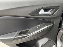 Vauxhall Grandland X Turbo SRi Nav - U10985