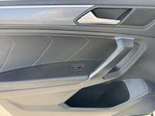 Volkswagen Tiguan Allspace TDI R-Line Tech - U10991
