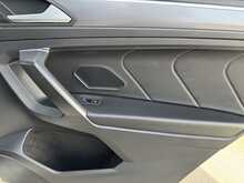 Volkswagen Tiguan Allspace TDI R-Line Tech - U10991