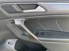 Volkswagen Tiguan Allspace TDI R-Line Tech - U10991