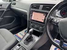 Volkswagen Golf TSI SE Nav - U10995