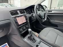 Volkswagen Golf TSI SE Nav - U10995