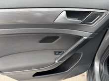 Volkswagen Golf TSI SE Nav - U10995