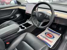 Tesla Model 3 Standard Range Plus - U10997